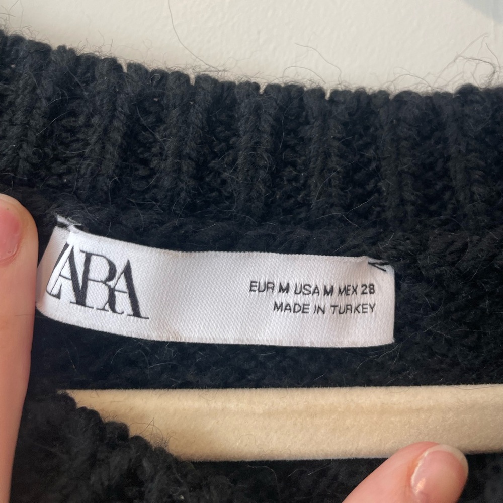 Cozy Black ZARA Knit Sweater - Picture 2 of 5